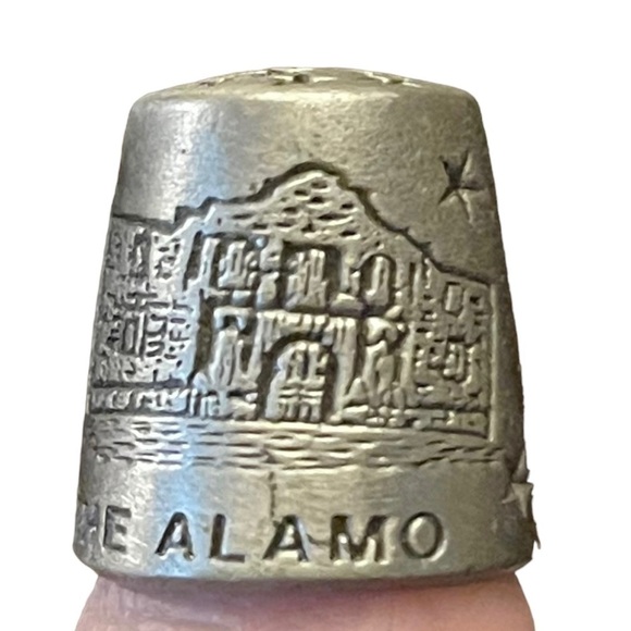 LOT of 6 Texas Themed Souvenir Thimbles - Picture 10 of 13